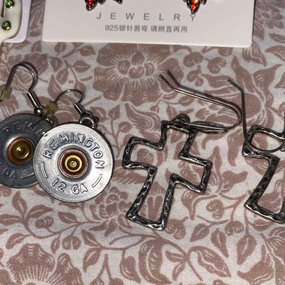 Earring bundle - Picture 6 of 8